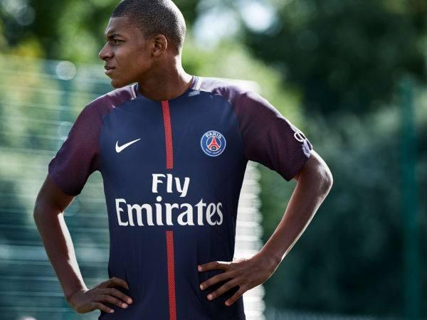 2028体育官网- 巴黎圣日耳曼连胜领跑，姆巴佩状态火热冲击金靴  